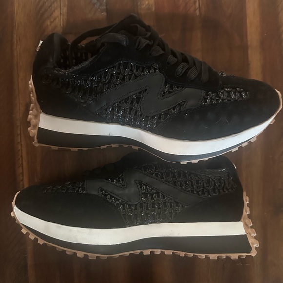 Steve Madden Shoes - Steve Madden Black and White Women’s Sneakers